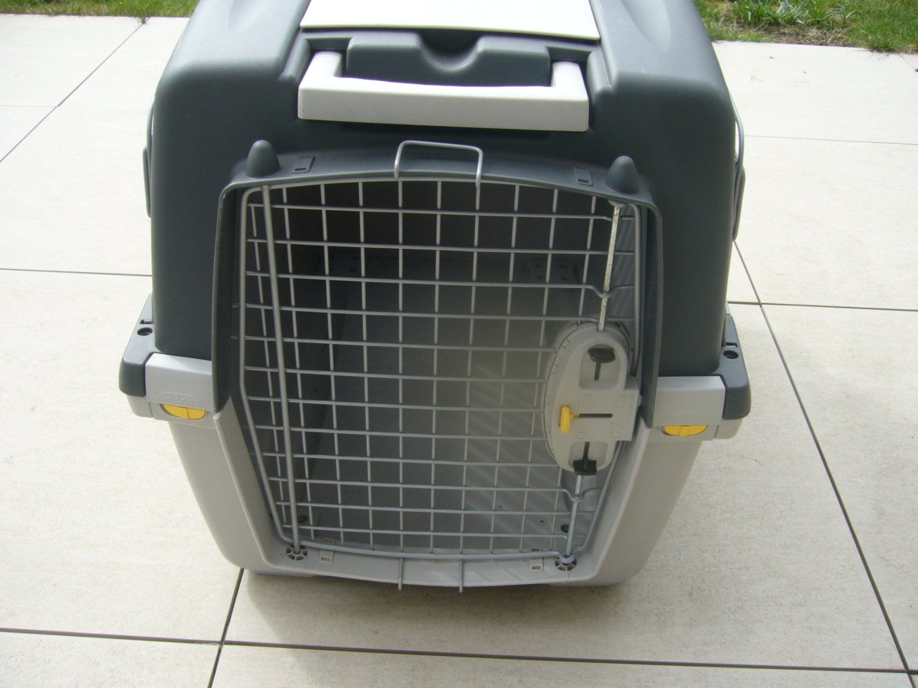 Behälter & Ähnliches: Hunde Transportbox – Gebraucht aus Villars-sur-Glane von Lrudin