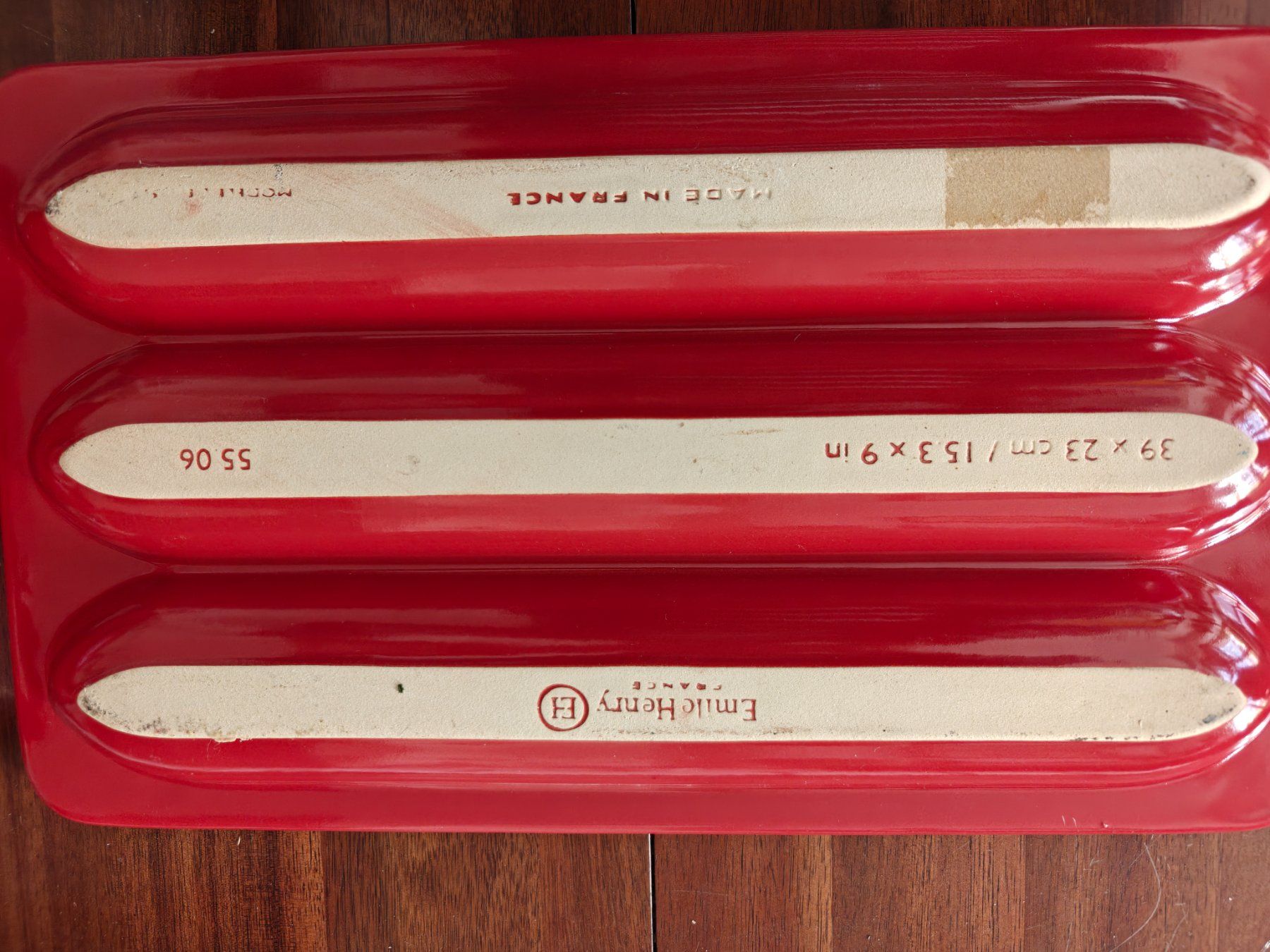 Emile Henry Teglie da forno: Emile Henry red ceramic baguette baking mold rectangular – Usato da Geneve venduto da readycat 4