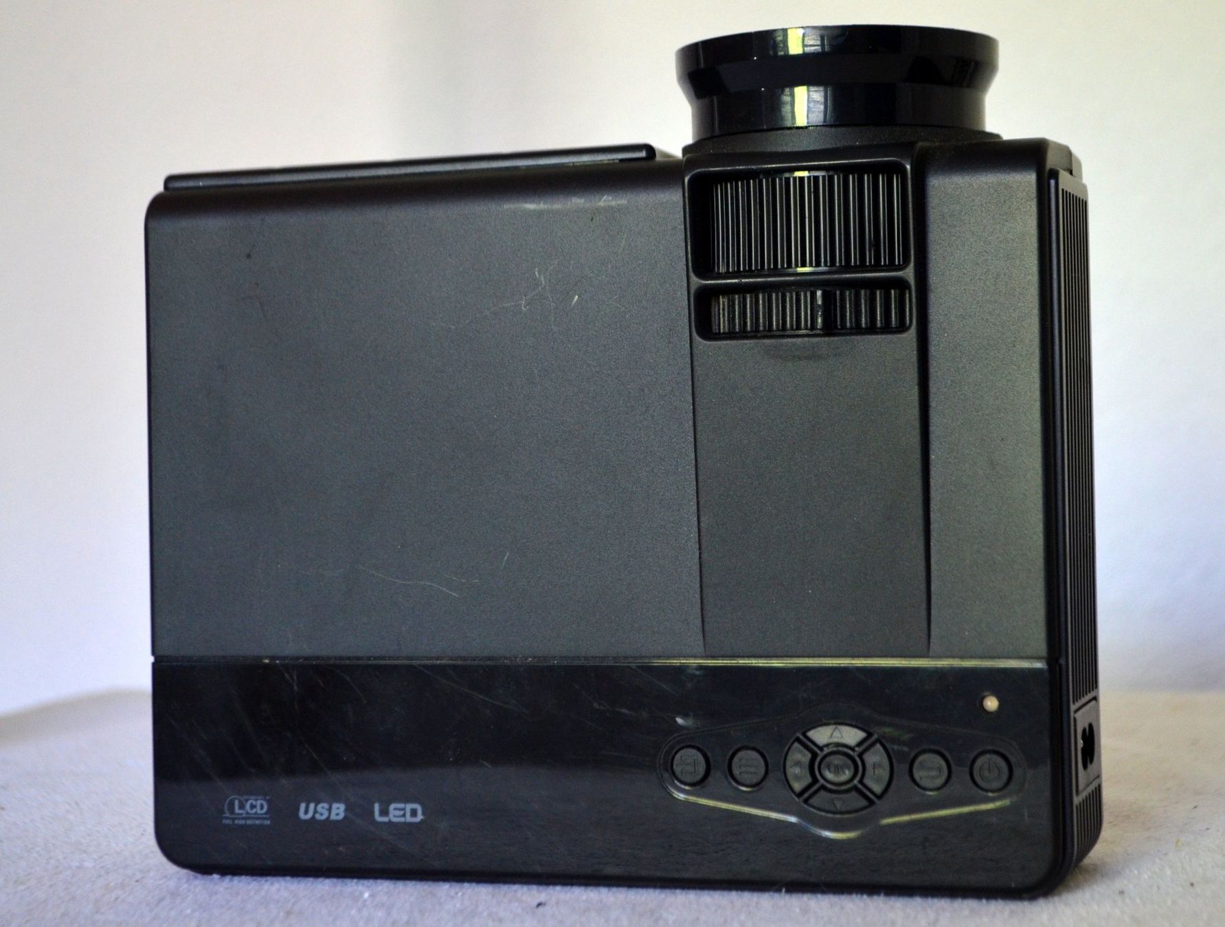 Videoprojektoren: Mini LED Q5 Beamer / projecteur – Gebraucht aus Collonges von arashee 3