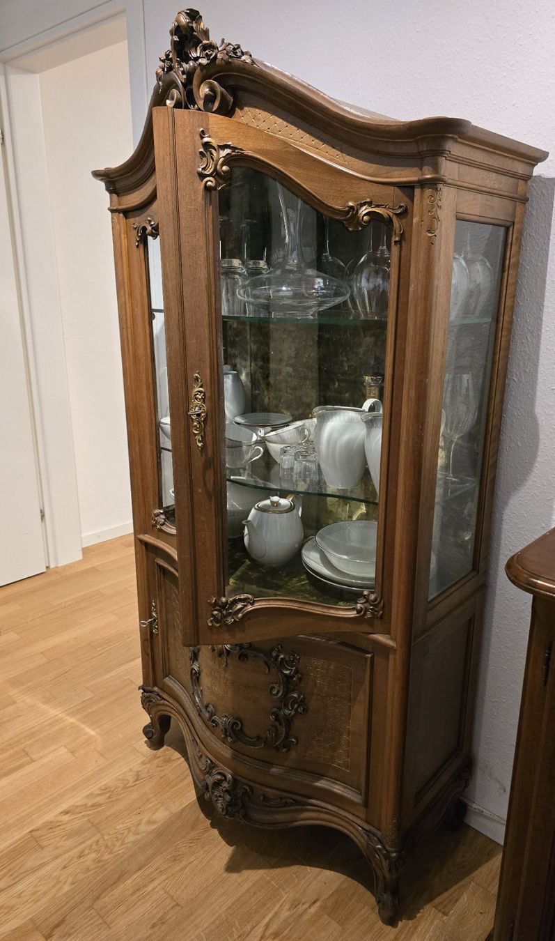 Vitrinen: Wunderschöne antike Vitrine / Barock-Schrank (Echtholz) – Gebraucht aus Ennetbaden von cyrill_94 1