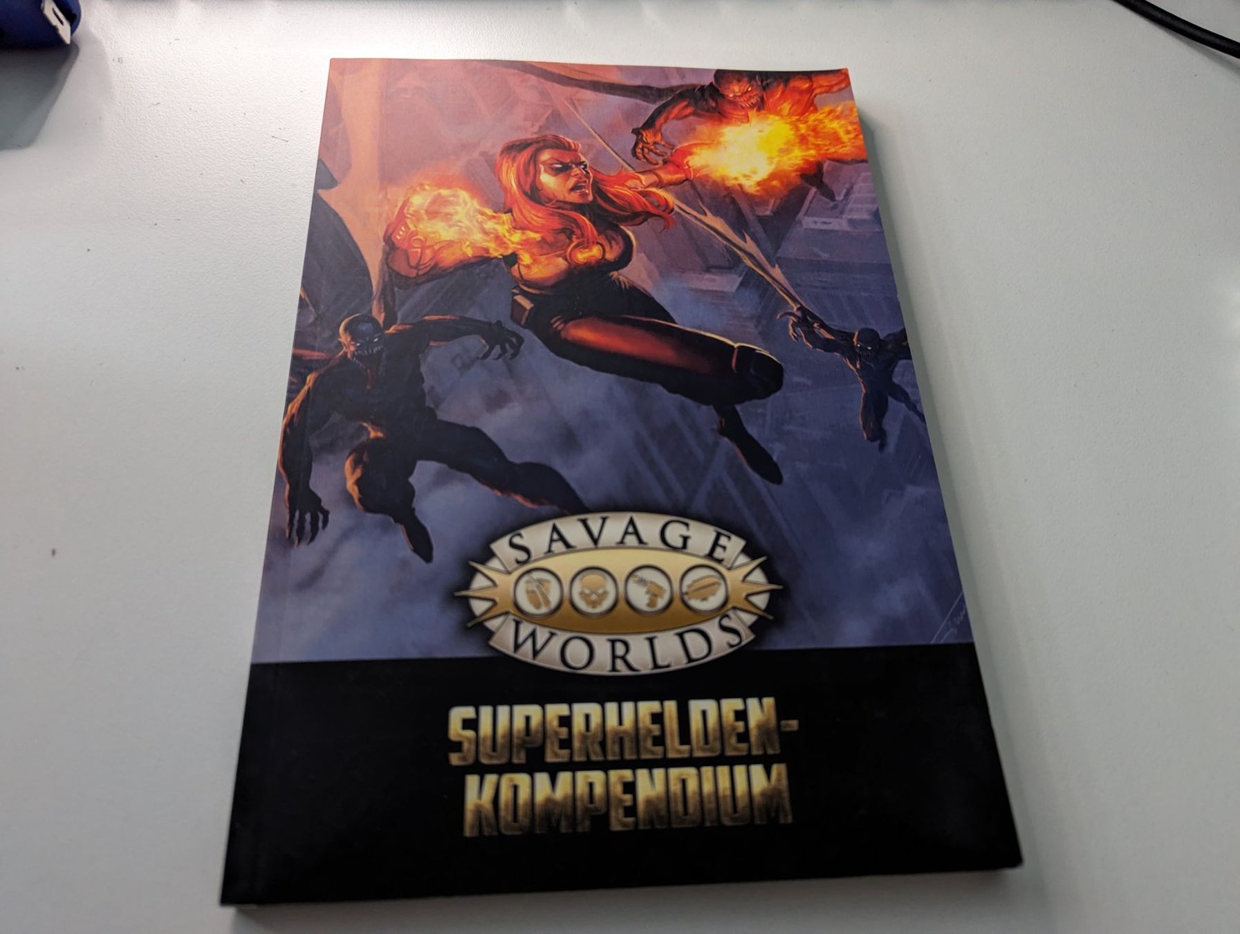 Libri: Superhelden Kompendium - Savage Worlds Buch – Usato da Hünenberg See venduto da SpecialEditionGaming