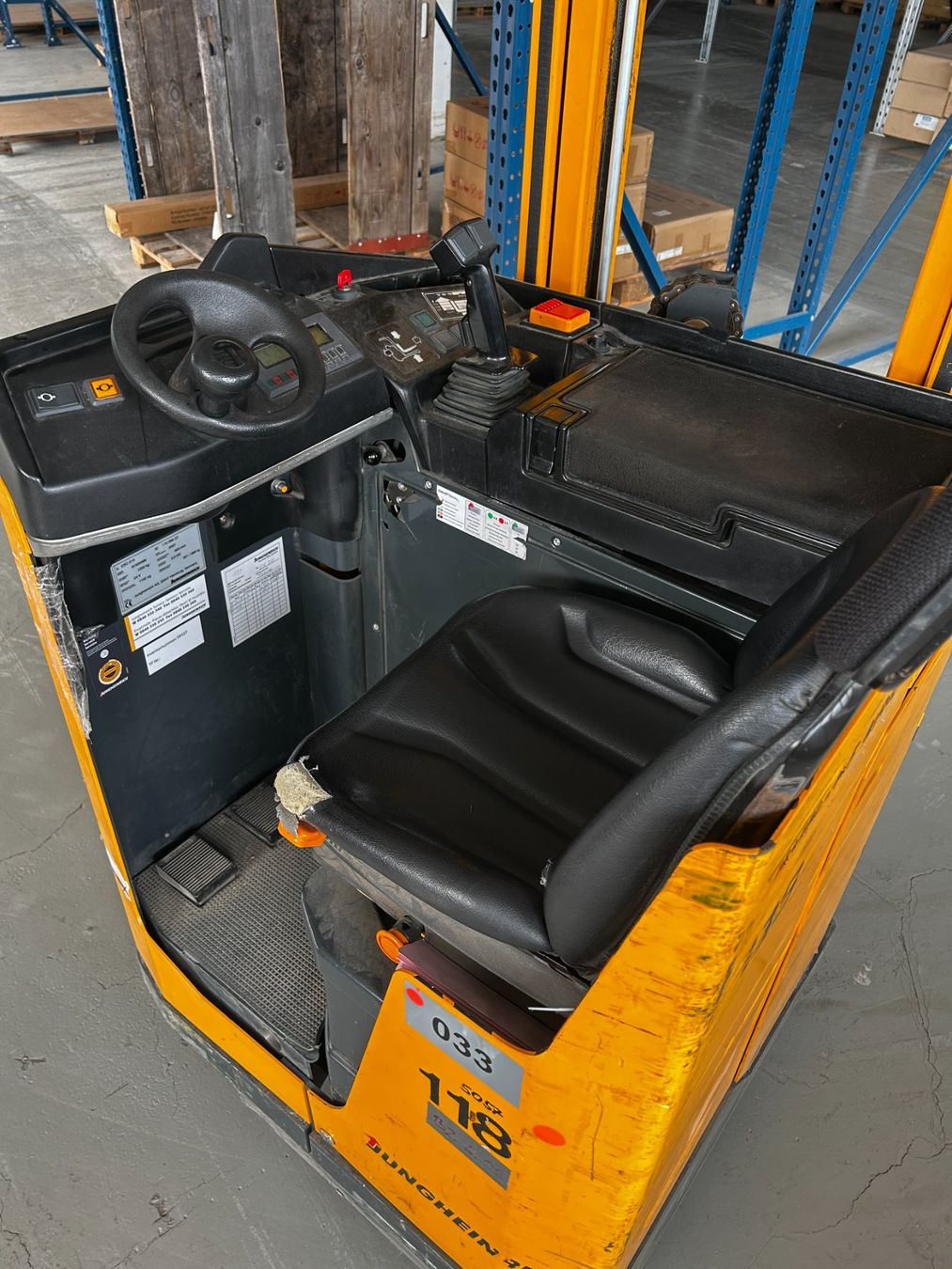 Jungheinrich Carrelli elevatori e a forche: Jungheinrich ECS 213 – Usato da Volketswil venduto da mir_v2mf 1