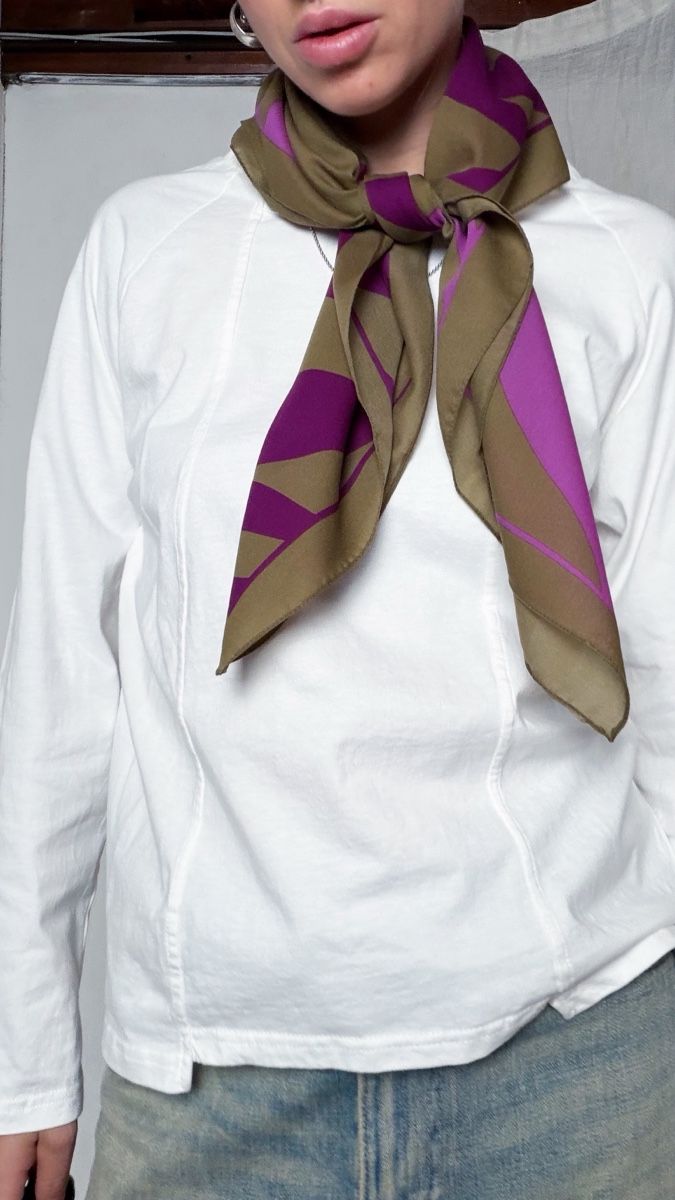 Foulards, Tücher & Schals: Damen Halstuch lila-braun – Gebraucht aus Knonau von Grapesvintage