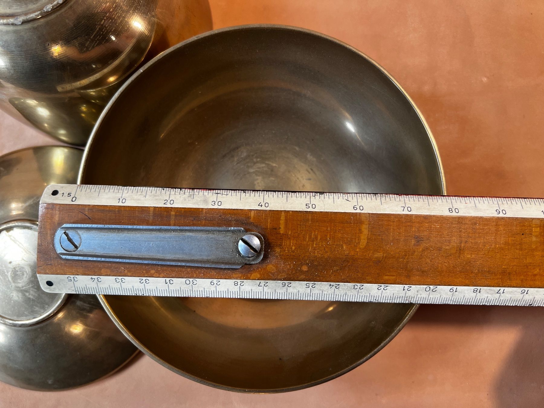 Ciotole: CHINESISCHE ODER KOREANISCHE SCHALEN ODER GONGS – Usato da Riva San Vitale venduto da AM25 6