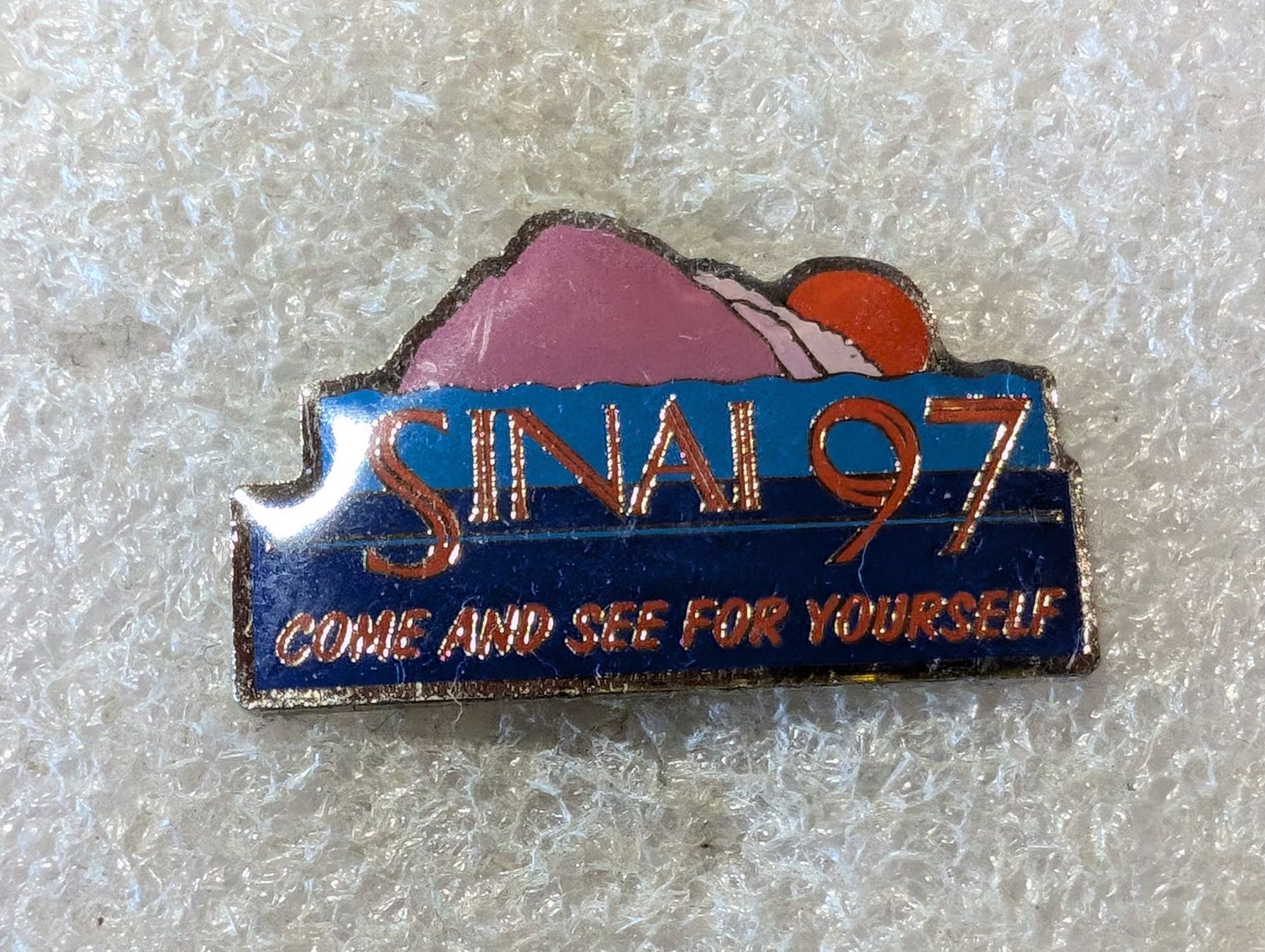 Plaketten & Abzeichen: Ansteckpin 136: Sinai 1997 – Gebraucht aus Oppligen von Pin-Fall-Shop
