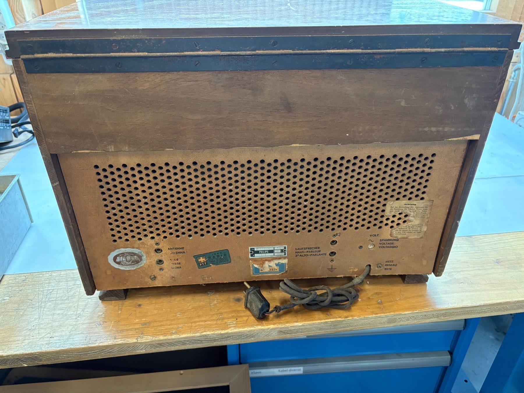 Philips Radio: Radio Philips HCH480APZ – Usato da Chur venduto da Feschtland 2