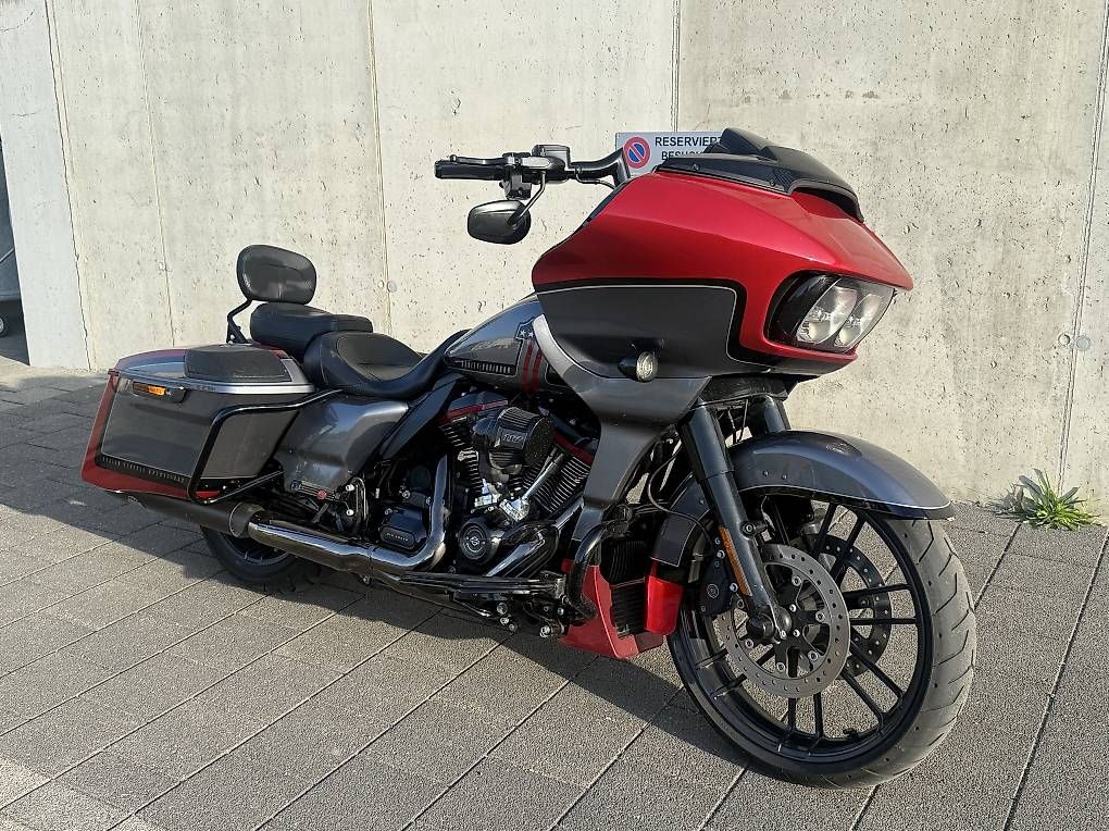 Touring: Harley-Davidson Road Glide CVO – Usato da Wauwil venduto da SonnyB