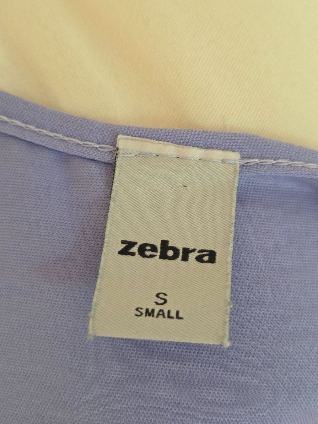 Zebra Vestiti: Kleid hellblau Zebra – Usato da Wängi venduto da Bibo4. 5