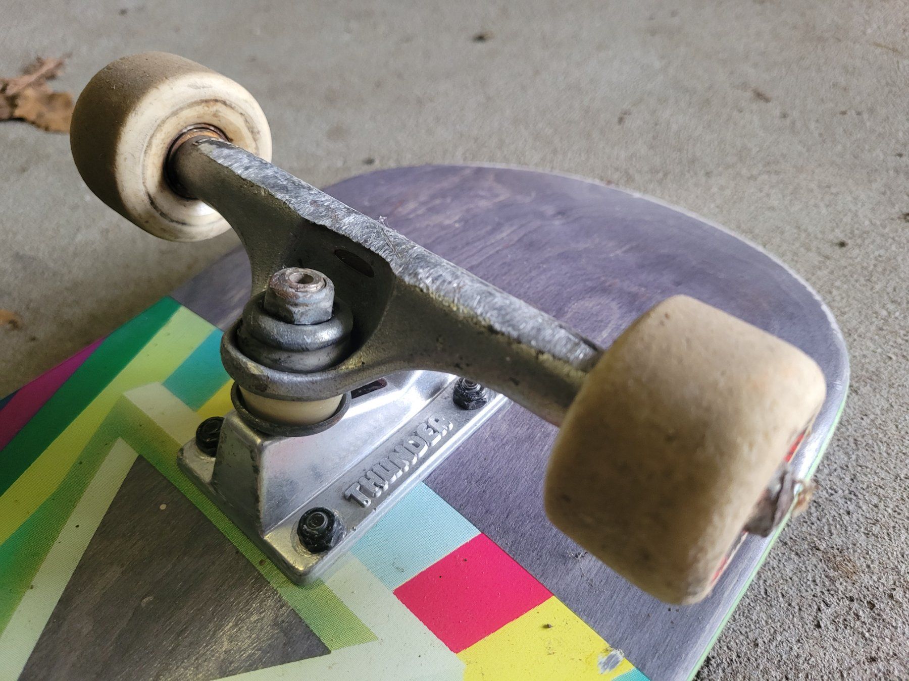 Skateboards: Globe Skateboard mit Thunder Trucks – Usato da Luzern venduto da dangriga_ch 2