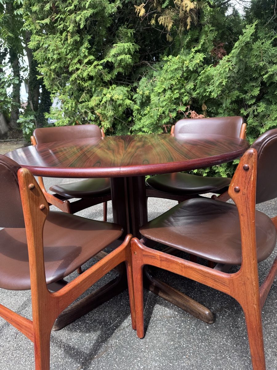 Tables: Superbe table à manger extensible danoise en palissandre  – D'occasion à Vésenaz par Angela.C3 9