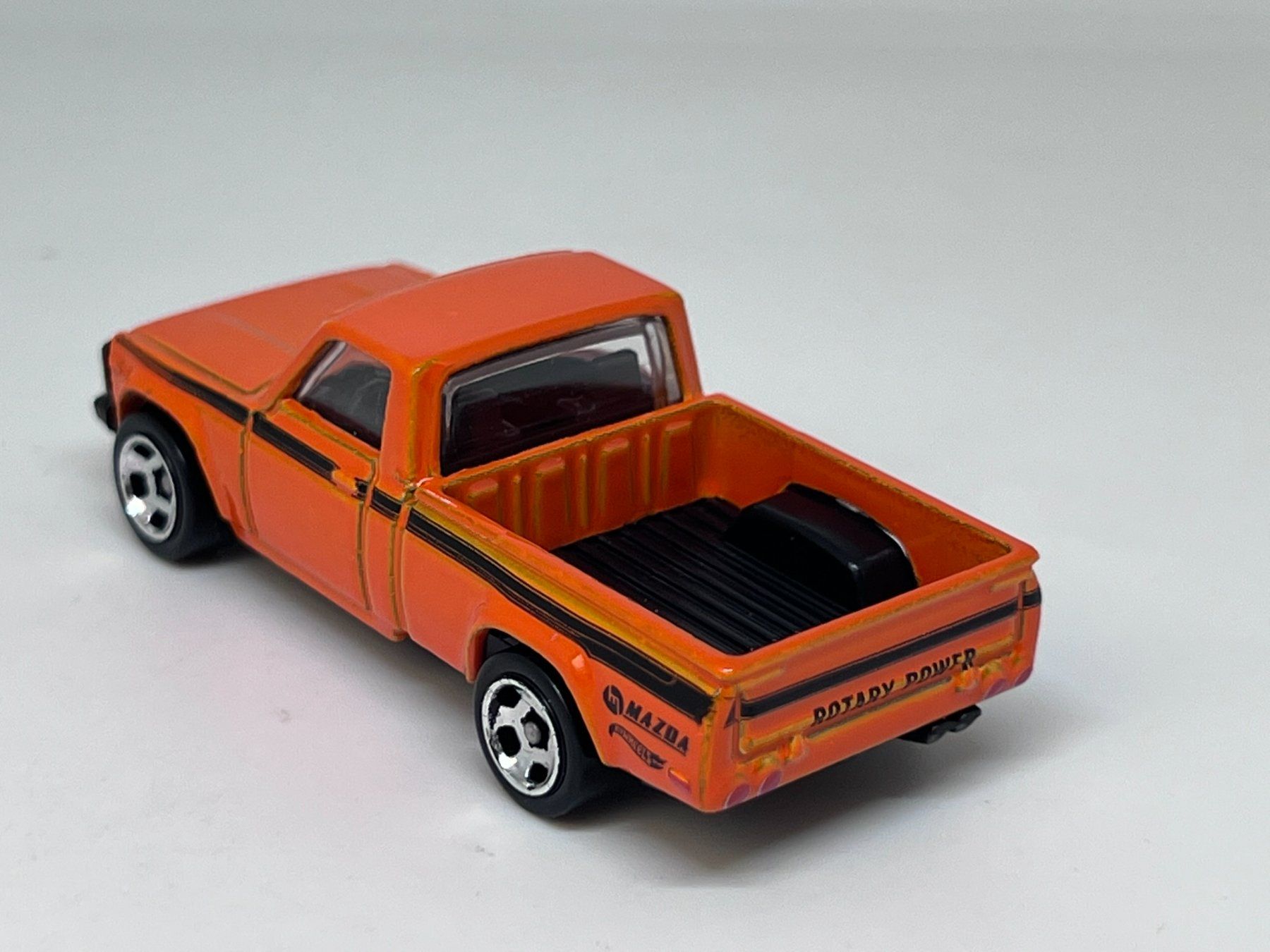 Hot Wheels Modellini d'auto: Hot Wheels Mazda Repu #490 – Usato da Wildegg venduto da LaaBoutique 2