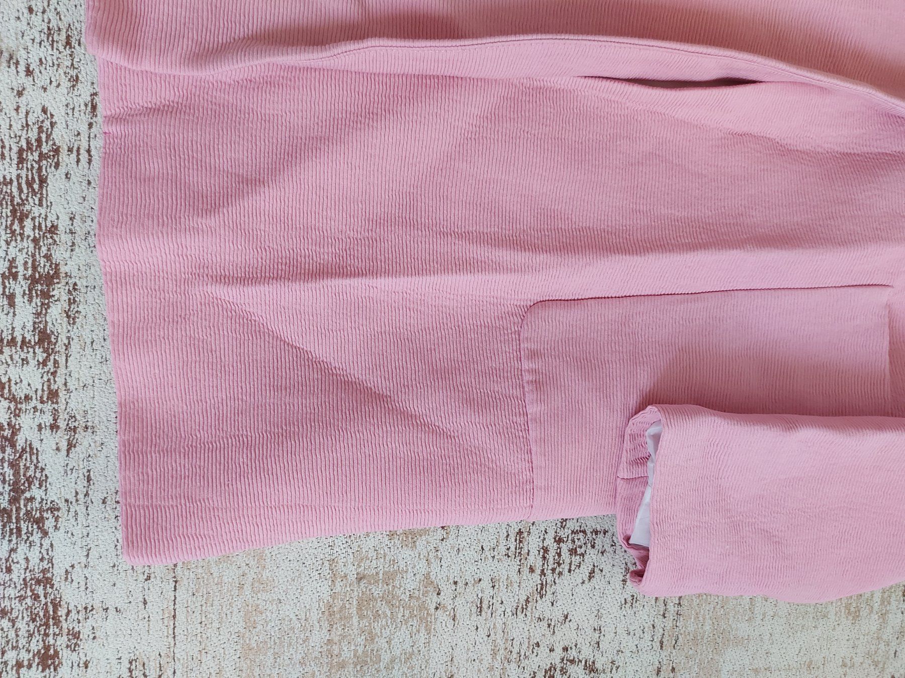 Zara Manteaux: Zara mantel kurz M rosa – D'occasion à Rüthi (Rheintal) par Boschacat 1