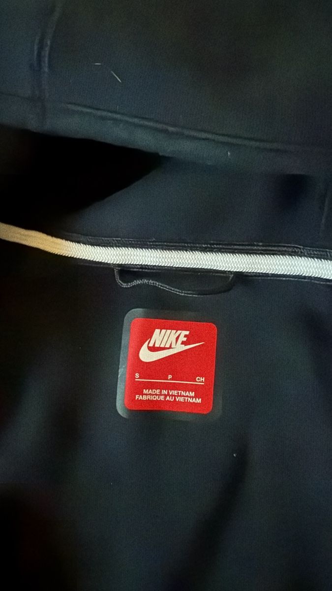 Nike Jacken: Nike tech fleece – Gebraucht aus Basel von nicolasschneeberger 1