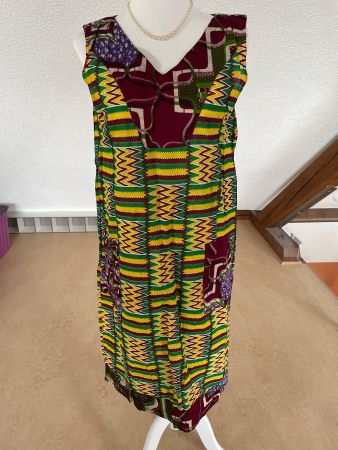 Buntes Ethno Kleid neu