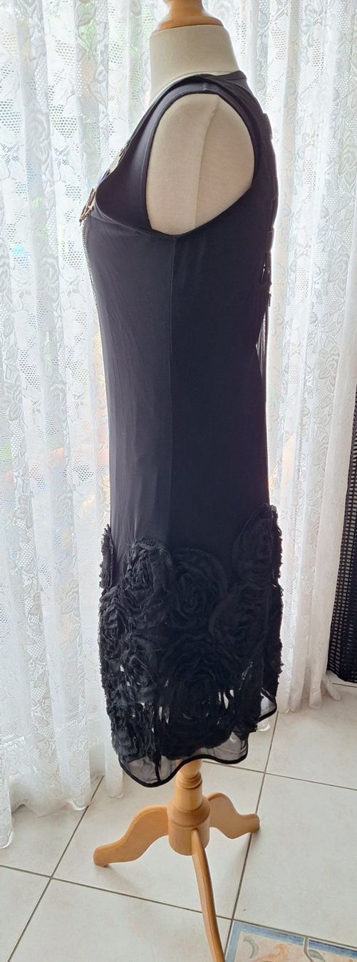 Vestiti: Robe Save The Queen XL – Usato da St-Triphon venduto da Jldr0 2