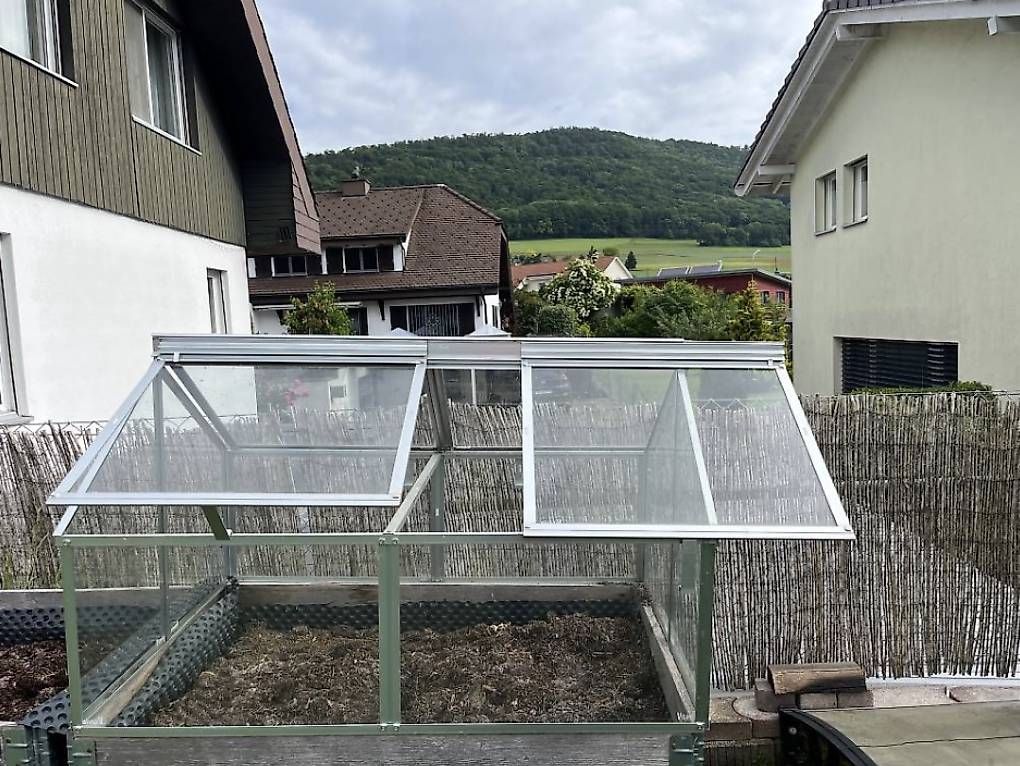 Cabanes de jardin & serres: Hochbeet / Frühbeet Vitavia – D'occasion à Stüsslingen par MiBachmann