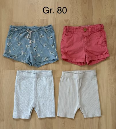 Kinder Shorts 4er Set Gr. 80 (2 Stk. sind NEU)