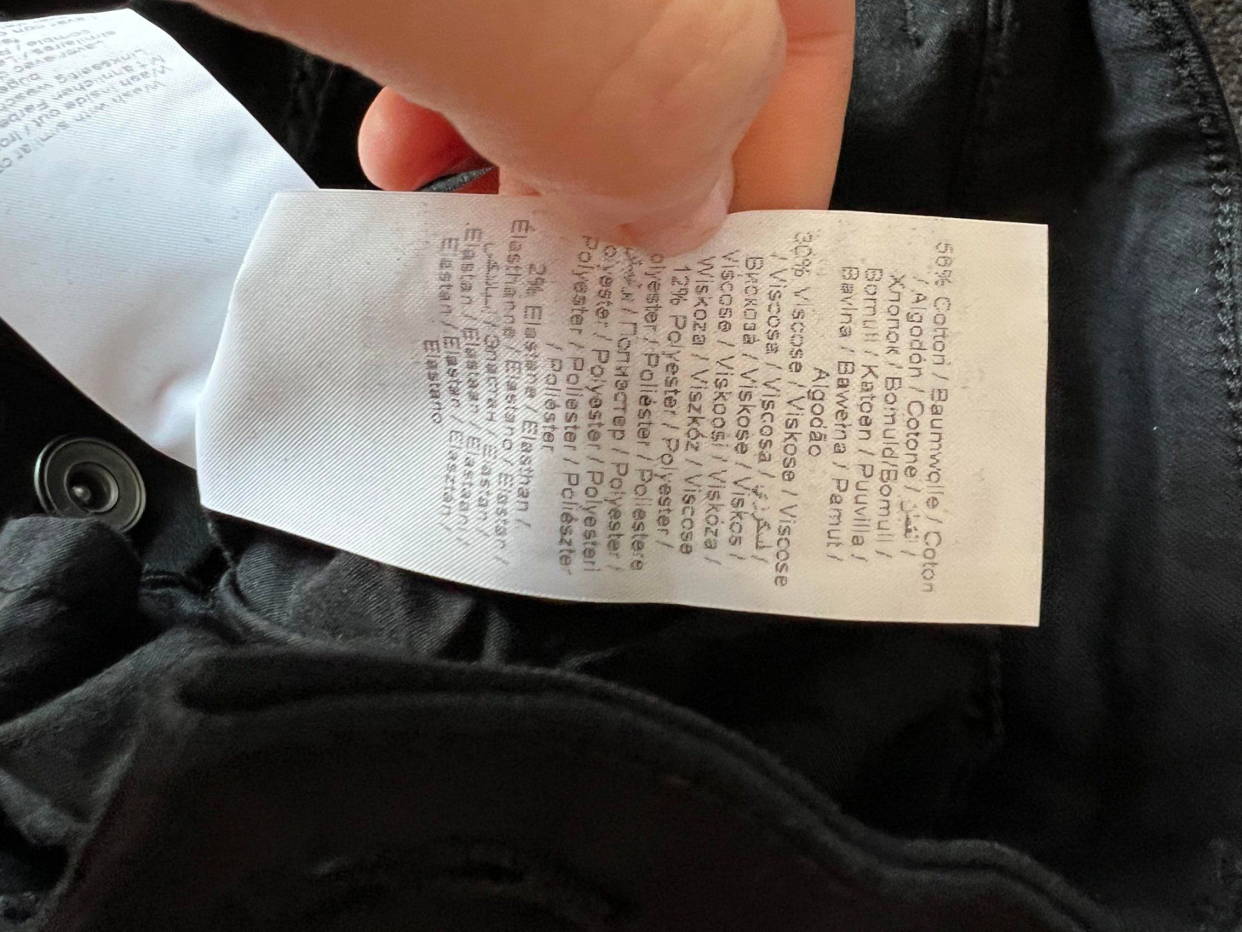 Pantaloni: Neue Schorts M – Nuovo e nell'imballaggio originale da Riehen venduto da edu_92w7 4