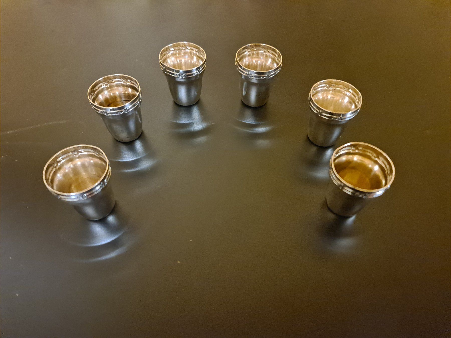 Contenitori & Simili: Becher 6 Stk. Silber – Usato da Ibach venduto da Hfedier 1