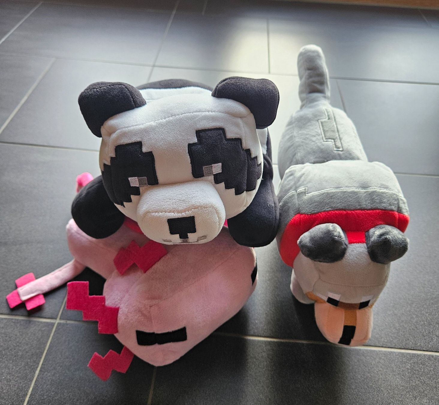 Giocattoli: Minecraft Plüschtier Set - Panda, Wolf, Axolotl! – Usato da Frutigen venduto da swaussie72
