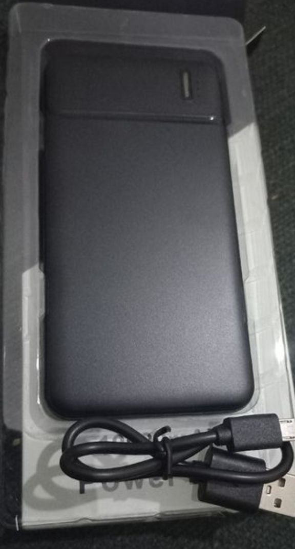 Ladegeräte: Batterie externe portable 10000mAh - – Neu und originalverpackt aus Genève von web_hfc6 1