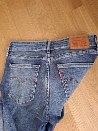 Levi's Damen Jeans, Grösse 27, guter Zustand für Frühling