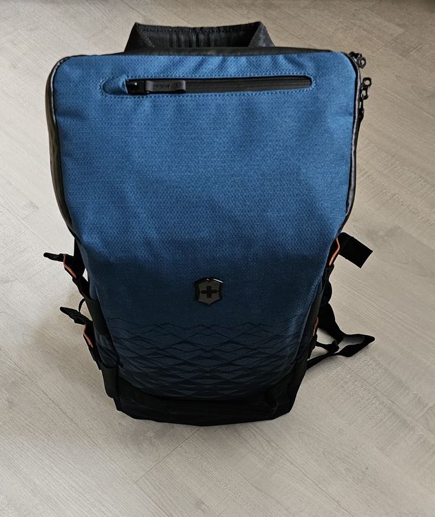 Originalverpackter Victorinox Rucksack VX Touring (Neu und ...