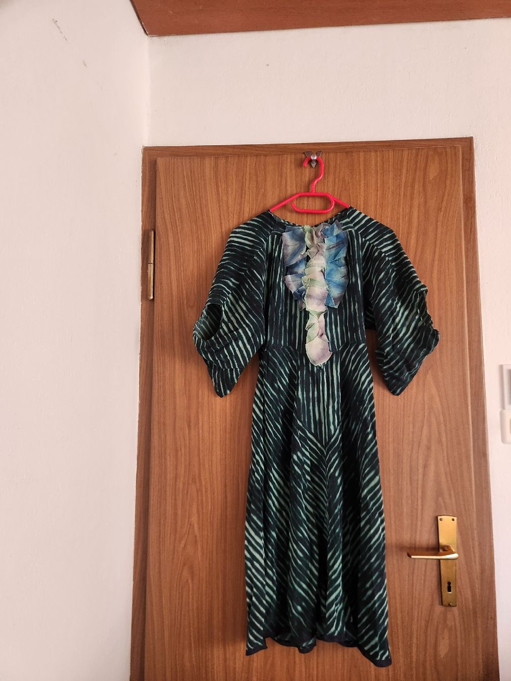 Vestiti: Robe soie imprimée rayures  vertes XS – Usato da Niedergösgen venduto da Eva2410