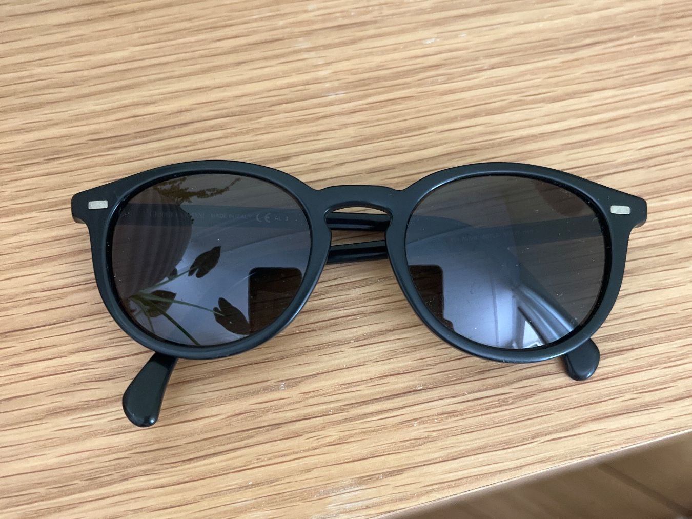 Armani Brillen & Gläser: Giorgio Armani Sonnenbrille – Gebraucht aus Zürich von Mia.Sh