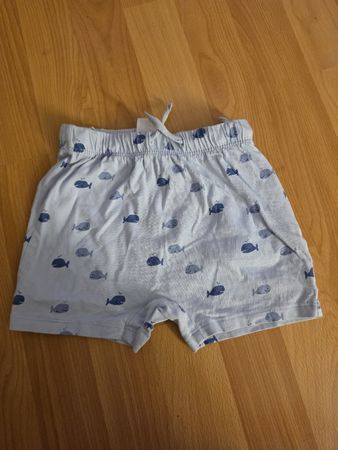 Kurze Hosen in Grösse 86