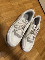 Puma Sneaker, Gr. 39, weiss/grau, top Zustand!