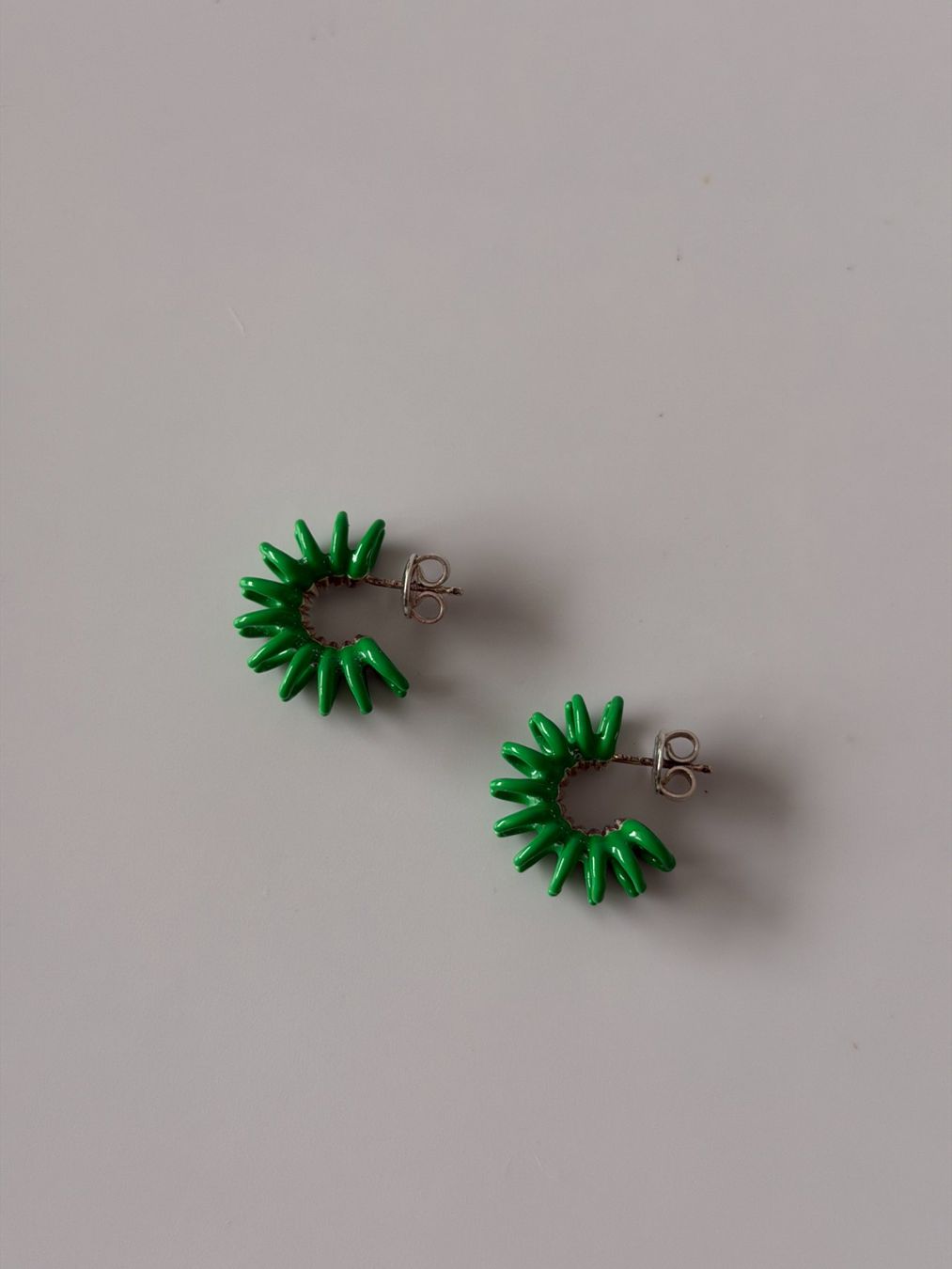 Bottega Veneta Orecchini pendenti & Orecchini a lobo: New silver earrings Bottega Veneta – Nuovo e nell'imballaggio originale da Lugano venduto da juledo