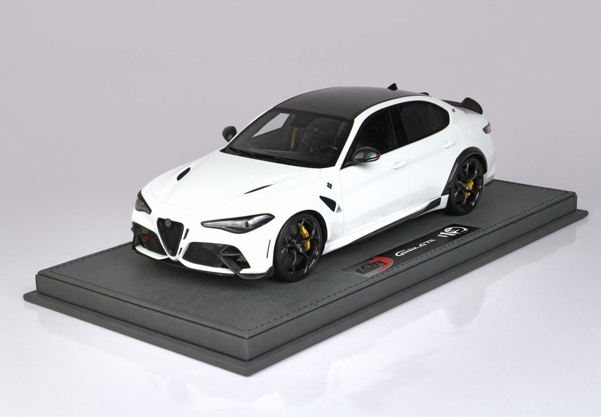 Alfa Romeo Modellini d'auto: ALFA ROMEO GIULIA GTA Version 110 Jahre – Nuovo e nell'imballaggio originale da Bergdietikon venduto da Modell_Cars