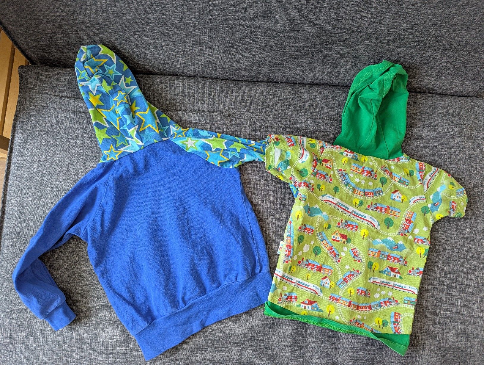 Lotti & Set di vestiti: Babauba Shirts, 92 cm  – Usato da Zofingen venduto da Droni_A 1
