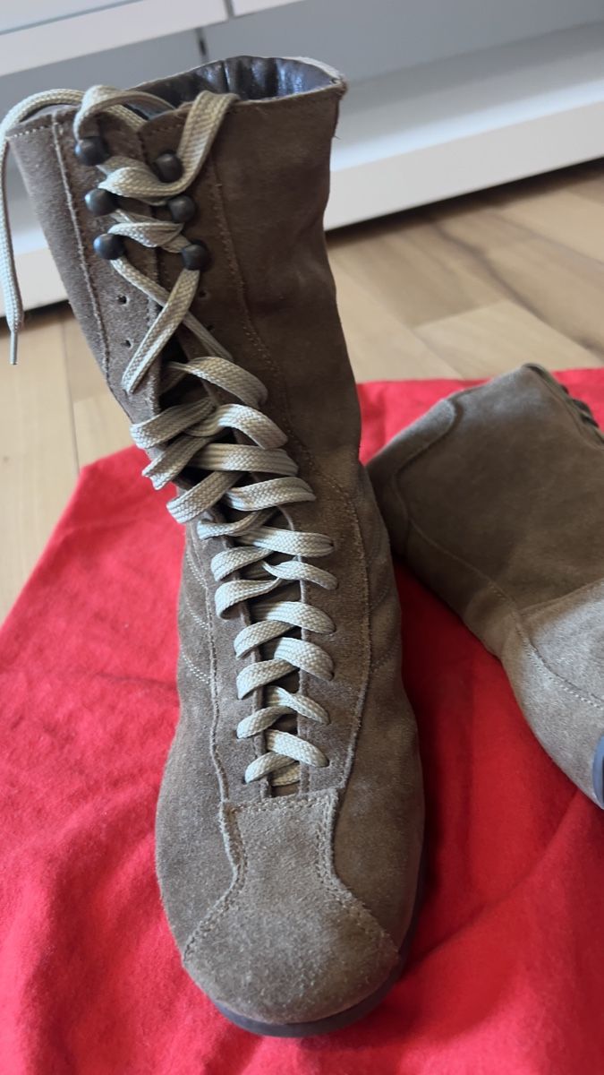 Damenschuhe: Stivali 👢 SUPERGA – Gebraucht aus Bre sopra Lugano von Carolina-JM 1