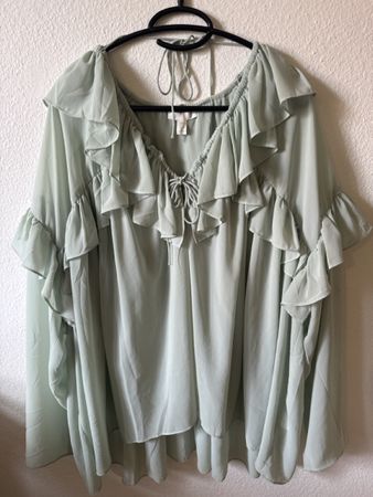 H&M Bluse mit Rüschen, Grösse M, mintgrün, neuwertig