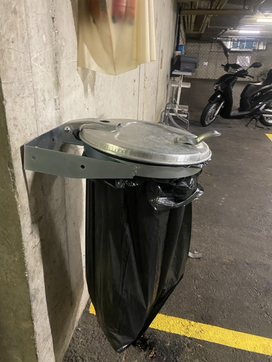 Cestini per rifiuti: Wand-Müllsackhalterung – Usato da Wabern venduto da HK-Design