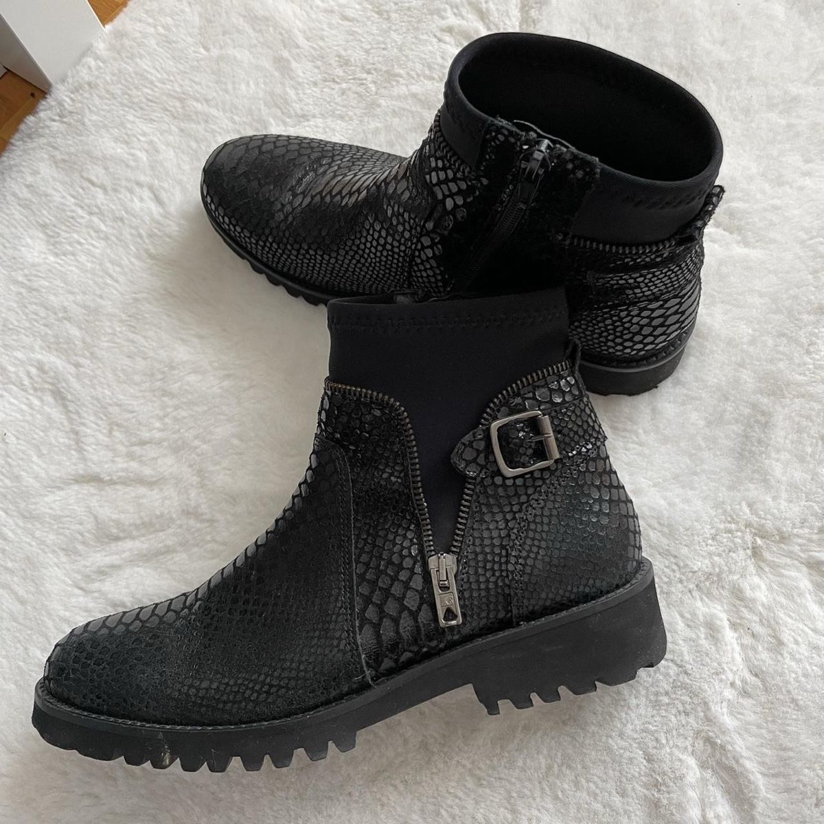 Damenschuhe: Bottines noires – Gebraucht aus Concise von Lae99 1