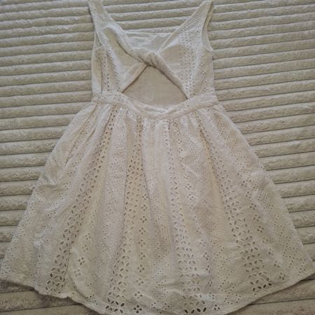 Jack Wills Robe blanche broderie anglaise T. 36