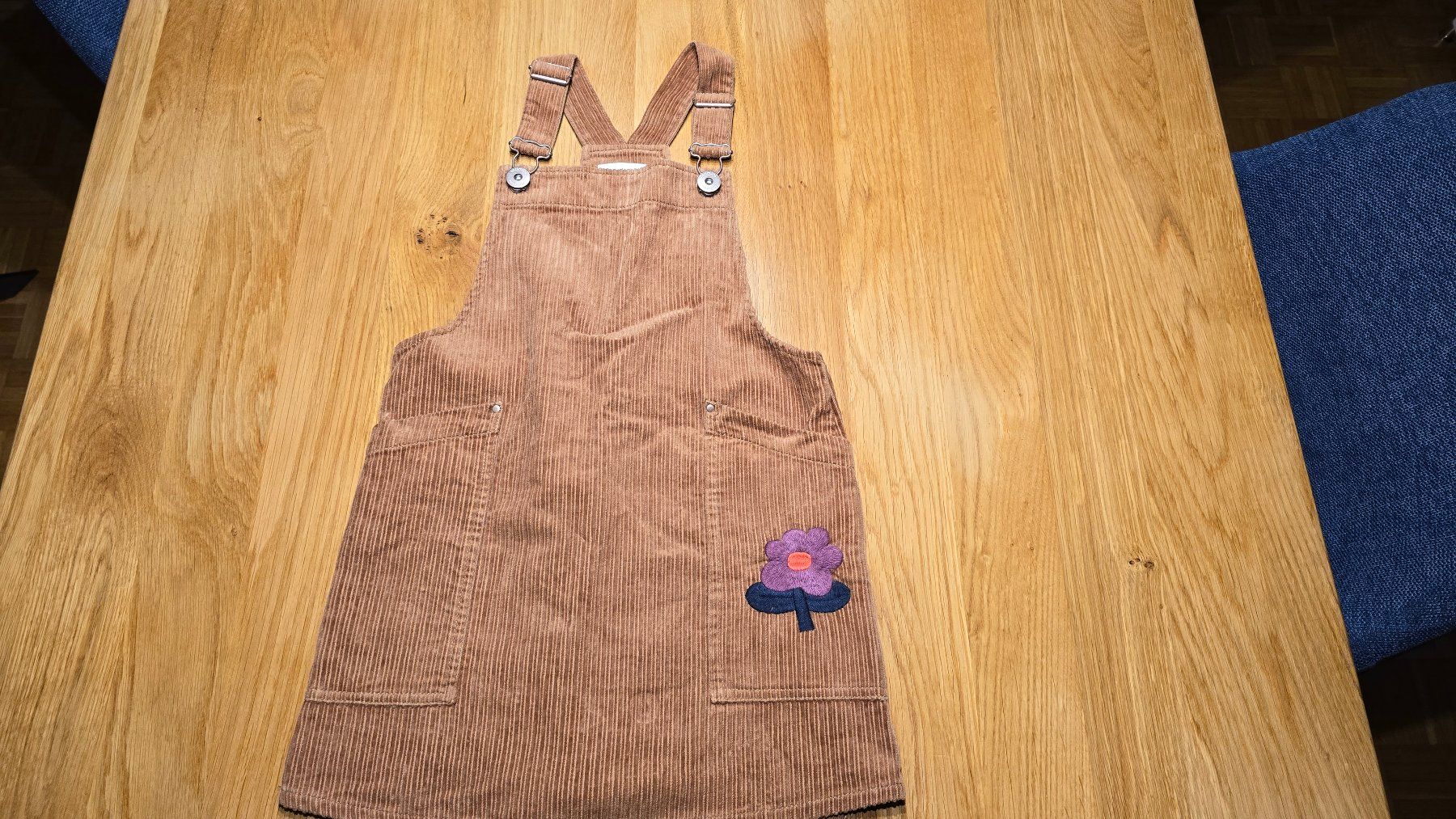 Catimini Vestiti & Gonne: Catimini Cordkleid 122 NEU – Nuovo (secondo la descrizione) da luzern venduto da hcaro