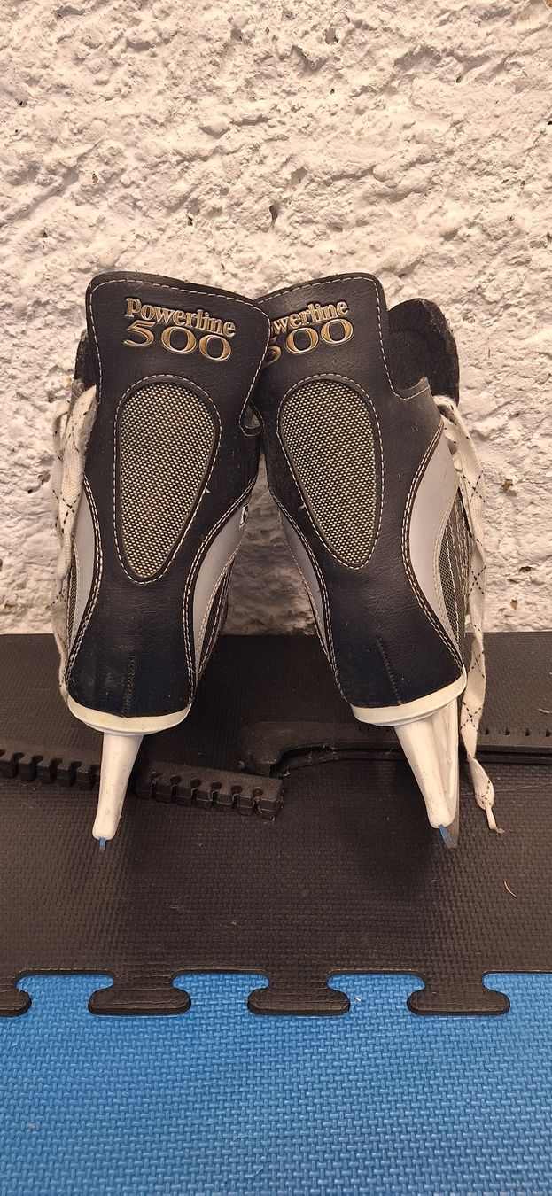 Ccm Pattini da ghiaccio: CCM Powerline 500 Schlittschuhe – Usato da Basel venduto da vicentemarti 1