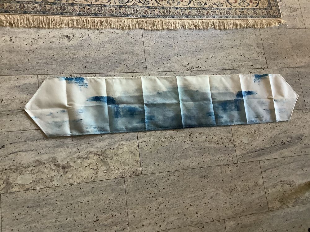 Goldfarbener Tischläufer – 248 Cm Lang, 33 Cm Breit, Mit Quasten, Aus Polyester, Für Esstisch, Kommode & Mehr