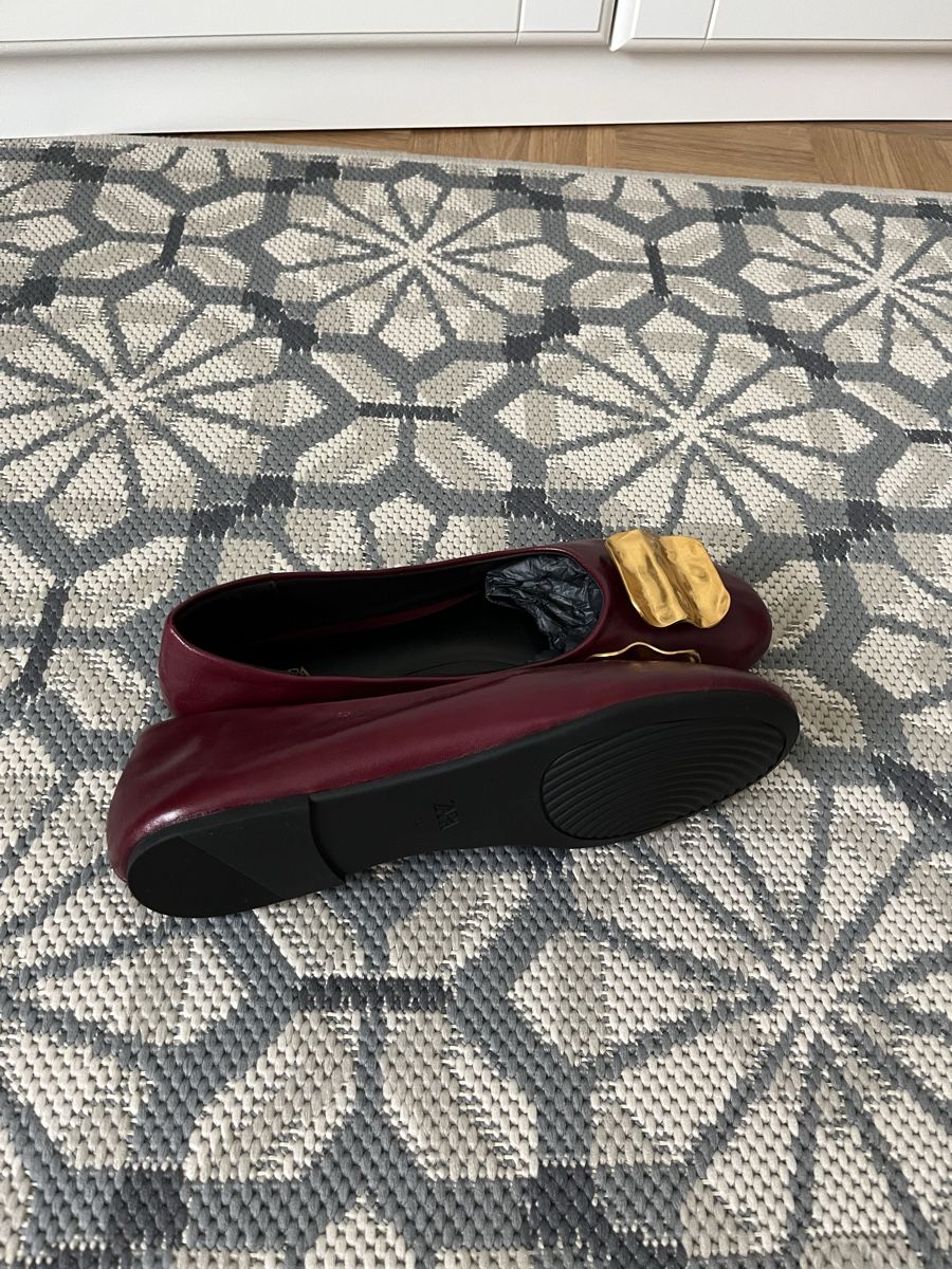 Zara Damenschuhe: Elegante Lederballets – Neu und originalverpackt aus Allschwil von eyl_bb8q 3