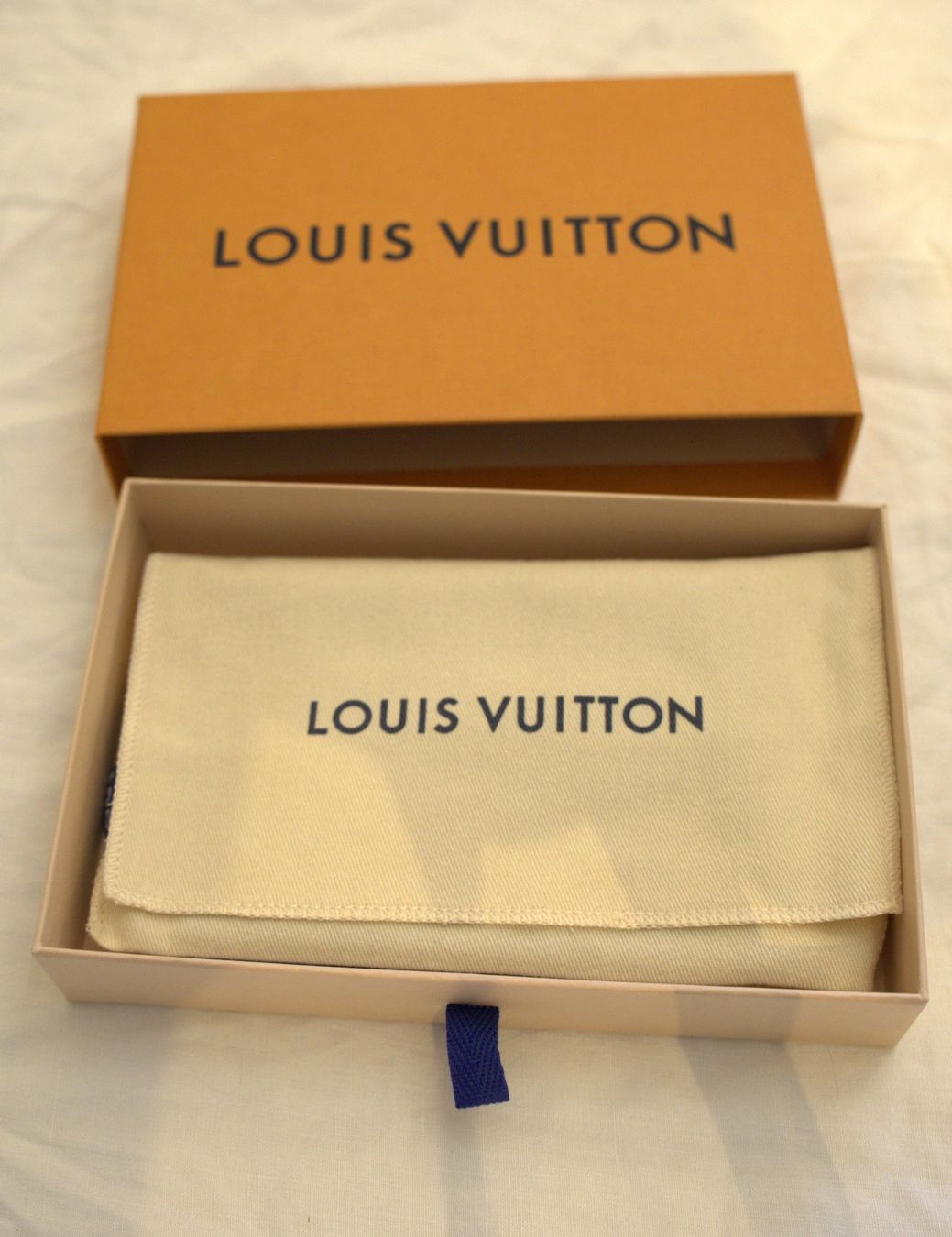 Louis Vuitton Portefeuilles: Louis Vuitton Wallet – Neuf avec emballage d'origine à Chesières par birti 1