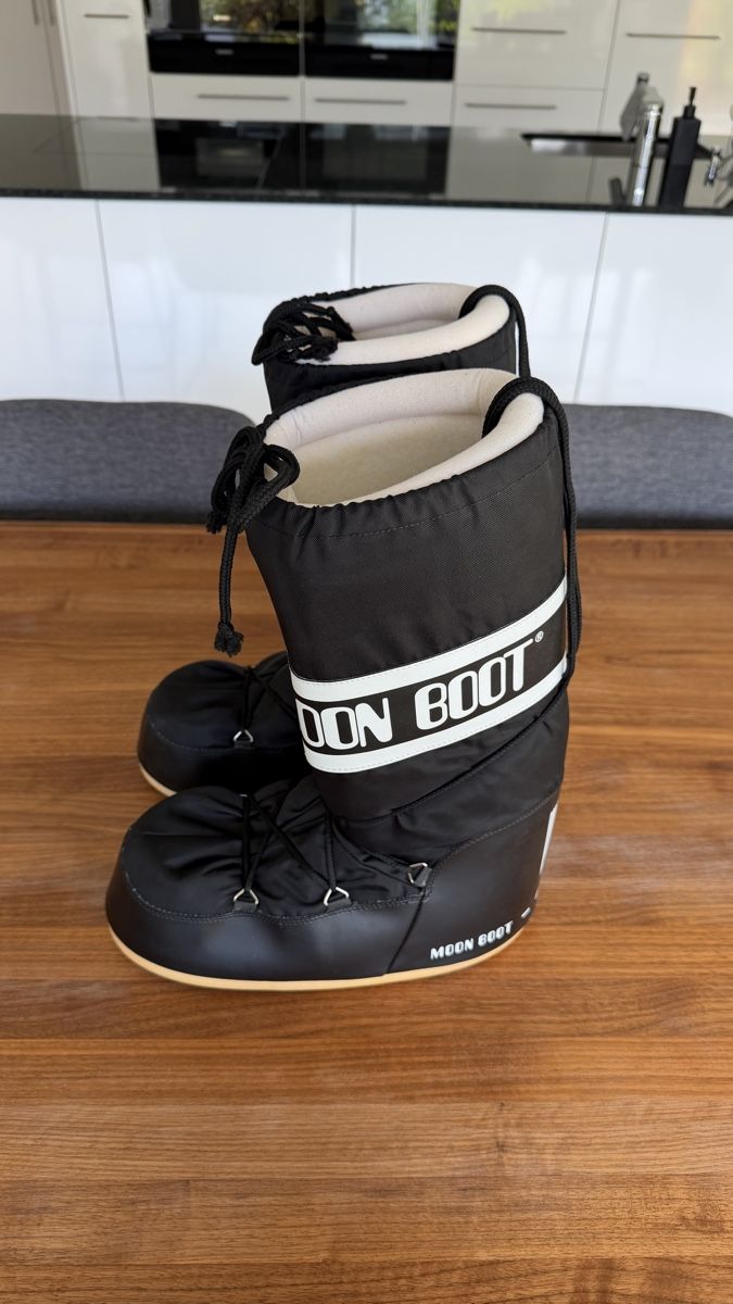 Moon Boot Scarpe da uomo: Originale Moon Boots von Tecnica – Usato da Männedorf venduto da MGB 2