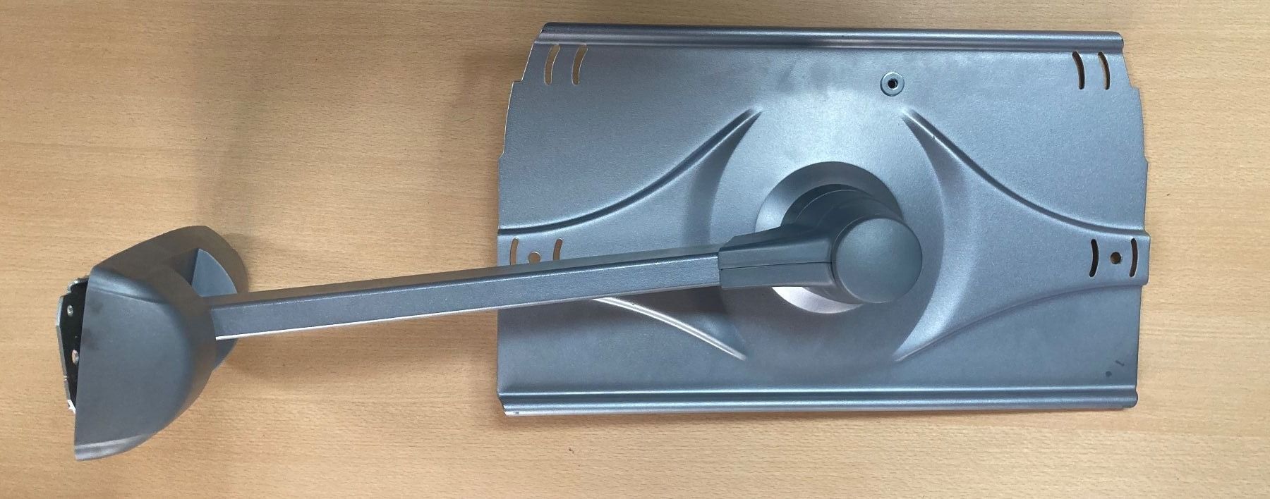 Wandhalterungen: flexible TV Wandhalterung Silber – Gebraucht aus Weite von FTW-AG
