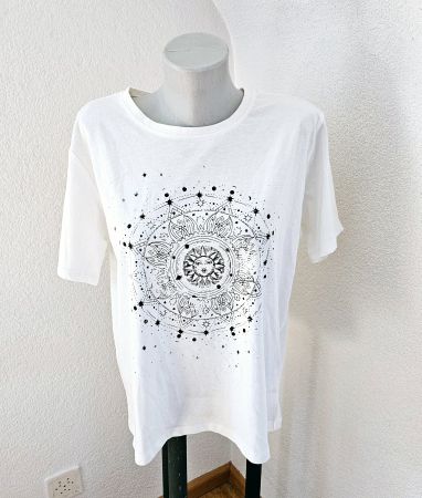 T-Shirt weiss mit Print Gr. L - Moon & Stars