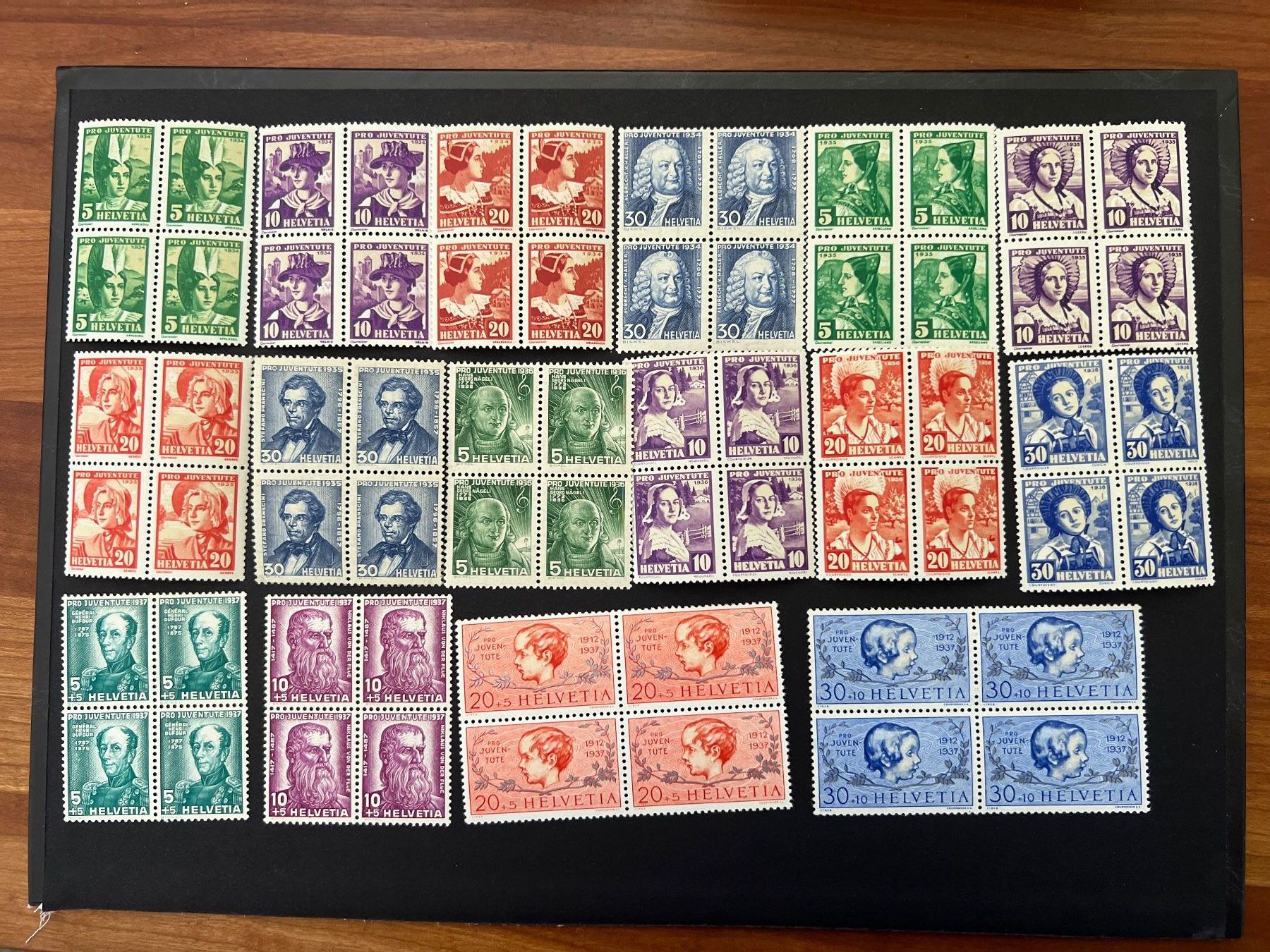 Tutti i francobolli: Pro Juventute Sammlung 1913-1957 Viererblock postfrisch 1a – Nuovo (secondo la descrizione) da Hinwil venduto da Sidi4 4