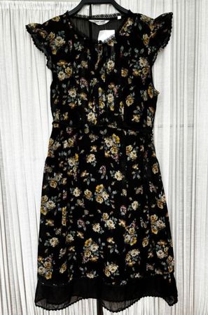 Naf Naf Kleid Grösse S romantisch verspielt 🌸🌼🌻