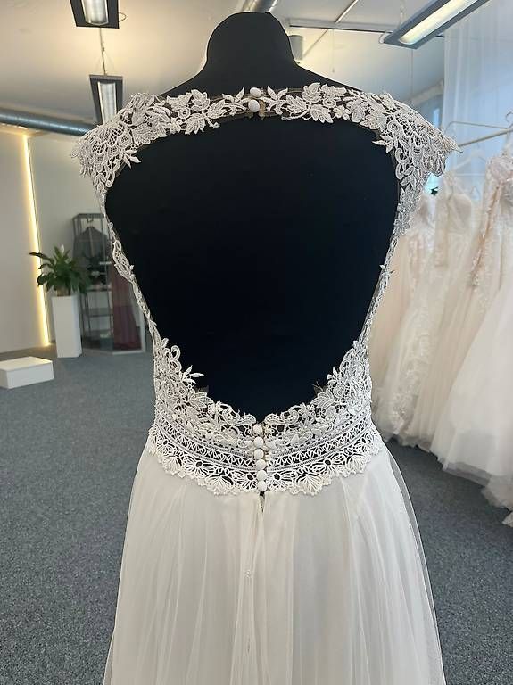 Kleider: Wunderschönes Brautkleid mit Spitze, Grösse 38, neu – Neu und originalverpackt aus Zürich von Googely4 3